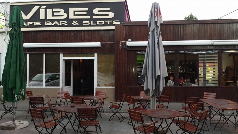 Vibes Cafe - Restaurant terasa